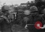 Standbild Anfrage Gruppe My Lai Süd Vietnam, 1969, aus Sekunde 44 historischem Filmmaterial Videoclip 65675054276