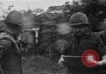 Standbild Anfrage Gruppe My Lai Süd Vietnam, 1969, aus Sekunde 45 historischem Filmmaterial Videoclip 65675054276