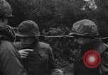 Standbild Anfrage Gruppe My Lai Süd Vietnam, 1969, aus Sekunde 61 historischem Filmmaterial Videoclip 65675054276