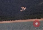 Standbild mortar Shells Vietnam, 1969, aus Sekunde 27 historischem Filmmaterial Videoclip 65675054286