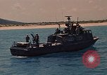 Standbild mortar Shells Vietnam, 1969, aus Sekunde 59 historischem Filmmaterial Videoclip 65675054286