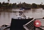 Immagine di Mobile forza fluviale Delta del Mekong Vietnam, 1968, secondo 41 filmato di repertorio 65675054291