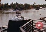 Immagine di Mobile forza fluviale Delta del Mekong Vietnam, 1968, secondo 44 filmato di repertorio 65675054291