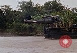 Immagine di Mobile forza fluviale Delta del Mekong Vietnam, 1968, secondo 25 filmato di repertorio 65675054293