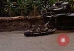 Immagine di Mobile forza fluviale Delta del Mekong Vietnam, 1968, secondo 45 filmato di repertorio 65675054293