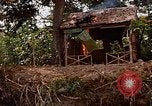 Immagine di Mobile forza fluviali barche in Vietnam Delta del Mekong Vietnam, 1968, secondo 29 filmato di repertorio 65675054294