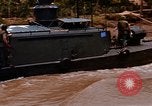 Standbild Mobile Riverine Kraft Boote Krieg in Vietnam Mekong Delta Vietnam, 1968, aus Sekunde 8 historischem Filmmaterial Videoclip 65675054295
