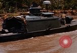 Standbild Mobile Riverine Kraft Boote Krieg in Vietnam Mekong Delta Vietnam, 1968, aus Sekunde 10 historischem Filmmaterial Videoclip 65675054295