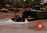 Standbild Mobile Riverine Kraft Boote Krieg in Vietnam Mekong Delta Vietnam, 1968, aus Sekunde 14 historischem Filmmaterial Videoclip 65675054295