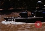 Standbild Mobile Riverine Kraft Boote Krieg in Vietnam Mekong Delta Vietnam, 1968, aus Sekunde 21 historischem Filmmaterial Videoclip 65675054295