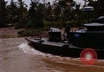 Standbild Mobile Riverine Kraft Boote Krieg in Vietnam Mekong Delta Vietnam, 1968, aus Sekunde 28 historischem Filmmaterial Videoclip 65675054295