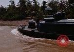 Standbild Mobile Riverine Kraft Boote Krieg in Vietnam Mekong Delta Vietnam, 1968, aus Sekunde 30 historischem Filmmaterial Videoclip 65675054295