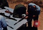 Immagine di Armi da fuoco Il Sud Est asiatico, 1966, secondo 26 filmato di repertorio 65675054299