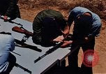 Immagine di Armi da fuoco Il Sud Est asiatico, 1966, secondo 29 filmato di repertorio 65675054299