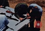 Immagine di Armi da fuoco Il Sud Est asiatico, 1966, secondo 34 filmato di repertorio 65675054299