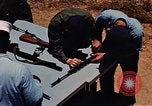 Immagine di Armi da fuoco Il Sud Est asiatico, 1966, secondo 37 filmato di repertorio 65675054299