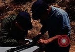 Immagine di Armi da fuoco Il Sud Est asiatico, 1966, secondo 58 filmato di repertorio 65675054299