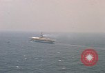 Immagine di S-2D Tracker Oceano atlantico, 1965, secondo 8 filmato di repertorio 65675054300