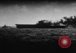 Image USS Wasp CV-7 torpillé pendant la Seconde Guerre mondiale Océan Pacifique, 1942, de la seconde 43 séquences d'archives historiques vidéo 65675054326