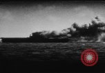 Image USS Wasp CV-7 torpillé pendant la Seconde Guerre mondiale Océan Pacifique, 1942, de la seconde 45 séquences d'archives historiques vidéo 65675054326