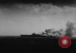 Image USS Wasp CV-7 torpillé pendant la Seconde Guerre mondiale Océan Pacifique, 1942, de la seconde 58 séquences d'archives historiques vidéo 65675054326