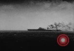 Image USS Wasp CV-7 torpillé pendant la Seconde Guerre mondiale Océan Pacifique, 1942, de la seconde 62 séquences d'archives historiques vidéo 65675054326