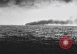 Standbild Überlebende in Rettungsbooten von USS Wasp CV-7 Pacific Theater, 1942, aus Sekunde 11 historischem Filmmaterial Videoclip 65675054327