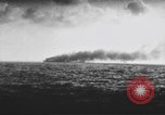 Standbild Überlebende in Rettungsbooten von USS Wasp CV-7 Pacific Theater, 1942, aus Sekunde 12 historischem Filmmaterial Videoclip 65675054327