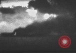 Standbild Überlebende in Rettungsbooten von USS Wasp CV-7 Pacific Theater, 1942, aus Sekunde 24 historischem Filmmaterial Videoclip 65675054327