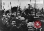 Image Vladimir Lénine foule d'adressage Moscou Russie Union Soviétique, 1917, de la seconde 42 séquences d'archives historiques vidéo 65675054348