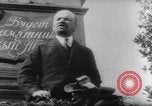 Image Vladimir Lénine foule d'adressage Moscou Russie Union Soviétique, 1917, de la seconde 46 séquences d'archives historiques vidéo 65675054348