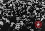 Image Vladimir Lénine foule d'adressage Moscou Russie Union Soviétique, 1917, de la seconde 53 séquences d'archives historiques vidéo 65675054348