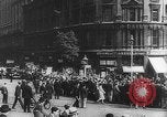 Image L'agitation civile et des manifestations dans le monde entier après l' Première Guerre Mondiale L'Europe, 1919, de la seconde 37 séquences d'archives historiques vidéo 65675054353