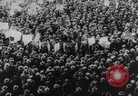 Image rassemblement communiste en faveur de république soviétique New York City USA, 1921, de la seconde 7 séquences d'archives historiques vidéo 65675054354