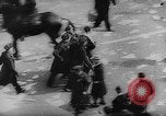 Image rassemblement communiste en faveur de république soviétique New York City USA, 1921, de la seconde 18 séquences d'archives historiques vidéo 65675054354