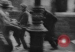 Image rassemblement communiste en faveur de république soviétique New York City USA, 1921, de la seconde 22 séquences d'archives historiques vidéo 65675054354