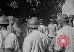 Standbild Philippe Petain Weinproben während Ersten Weltkrieg Frankreich, 1917, aus Sekunde 20 historischem Filmmaterial Videoclip 65675054357