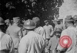 Standbild Philippe Petain Weinproben während Ersten Weltkrieg Frankreich, 1917, aus Sekunde 21 historischem Filmmaterial Videoclip 65675054357