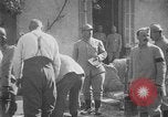 Standbild Philippe Petain Weinproben während Ersten Weltkrieg Frankreich, 1917, aus Sekunde 22 historischem Filmmaterial Videoclip 65675054357