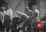 Standbild Philippe Petain Weinproben während Ersten Weltkrieg Frankreich, 1917, aus Sekunde 31 historischem Filmmaterial Videoclip 65675054357