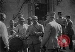 Standbild Philippe Petain Weinproben während Ersten Weltkrieg Frankreich, 1917, aus Sekunde 52 historischem Filmmaterial Videoclip 65675054357