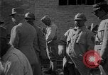 Standbild Philippe Petain Weinproben während Ersten Weltkrieg Frankreich, 1917, aus Sekunde 56 historischem Filmmaterial Videoclip 65675054357