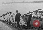 Standbild Ende Ersten Weltkrieg England, 1919, aus Sekunde 32 historischem Filmmaterial Videoclip 65675054371