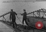 Standbild Ende Ersten Weltkrieg England, 1919, aus Sekunde 33 historischem Filmmaterial Videoclip 65675054371