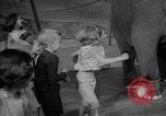 Image éléphant dansant Sparks Nevada USA, 1966, de la seconde 16 séquences d'archives historiques vidéo 65675054391