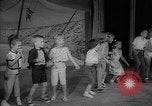 Image éléphant dansant Sparks Nevada USA, 1966, de la seconde 42 séquences d'archives historiques vidéo 65675054391