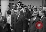 Standbild Präsident Johnson Auszeichnungen NASA Gemini IV Crew Washington DC USA, 1965, aus Sekunde 8 historischem Filmmaterial Videoclip 65675054393