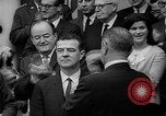 Standbild Präsident Johnson Auszeichnungen NASA Gemini IV Crew Washington DC USA, 1965, aus Sekunde 54 historischem Filmmaterial Videoclip 65675054393