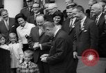 Standbild Präsident Johnson Auszeichnungen NASA Gemini IV Crew Washington DC USA, 1965, aus Sekunde 59 historischem Filmmaterial Videoclip 65675054393