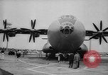 Standbild International Air Show Frankreich, 1965, aus Sekunde 62 historischem Filmmaterial Videoclip 65675054394